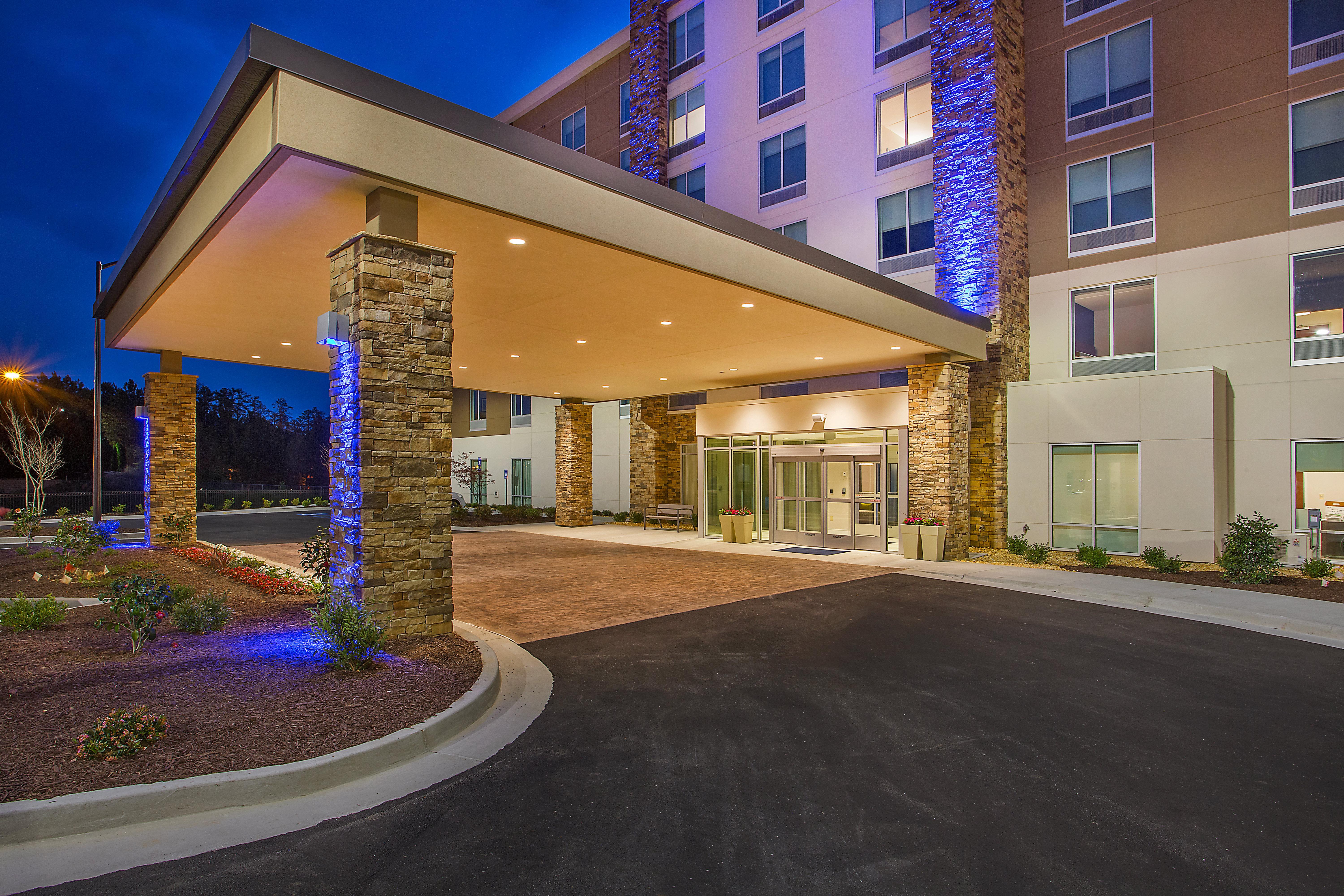 Holiday Inn Express & Suites Covington By Ihg Esterno foto